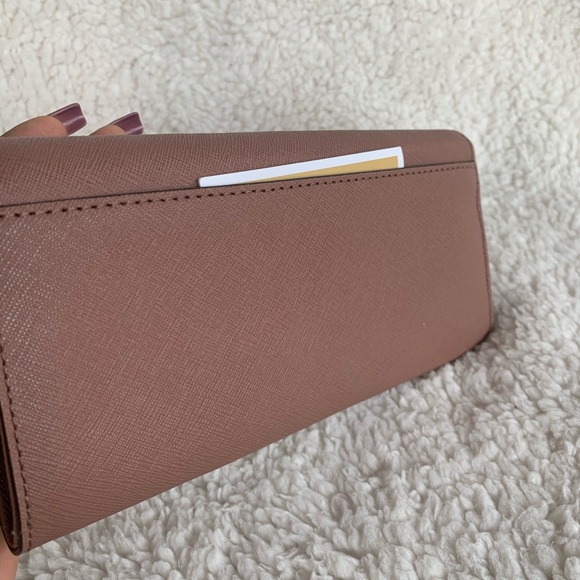 Michael Kors dusty rose flap wallet - Picture 3 of 4